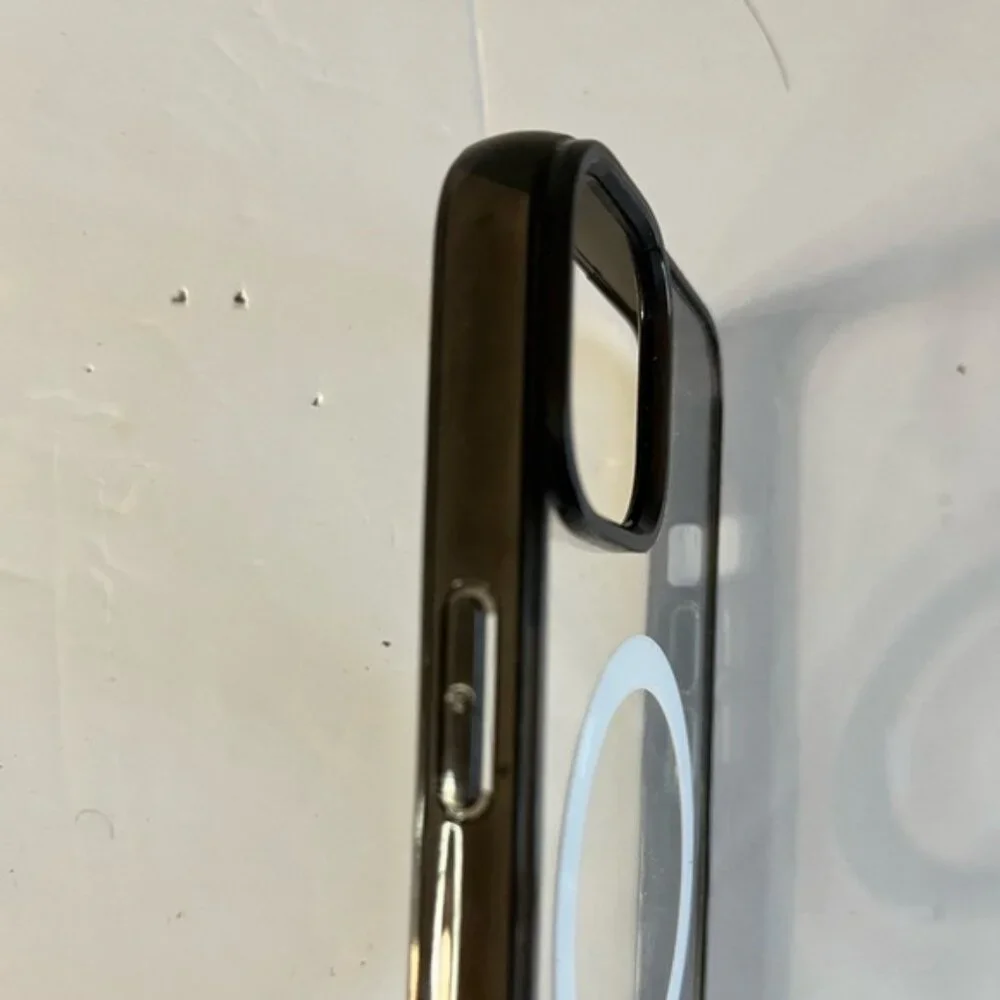 Set of 2 MagSafe iPhone 13 Cases – Clear & Black Trim - Picture 8 of 9